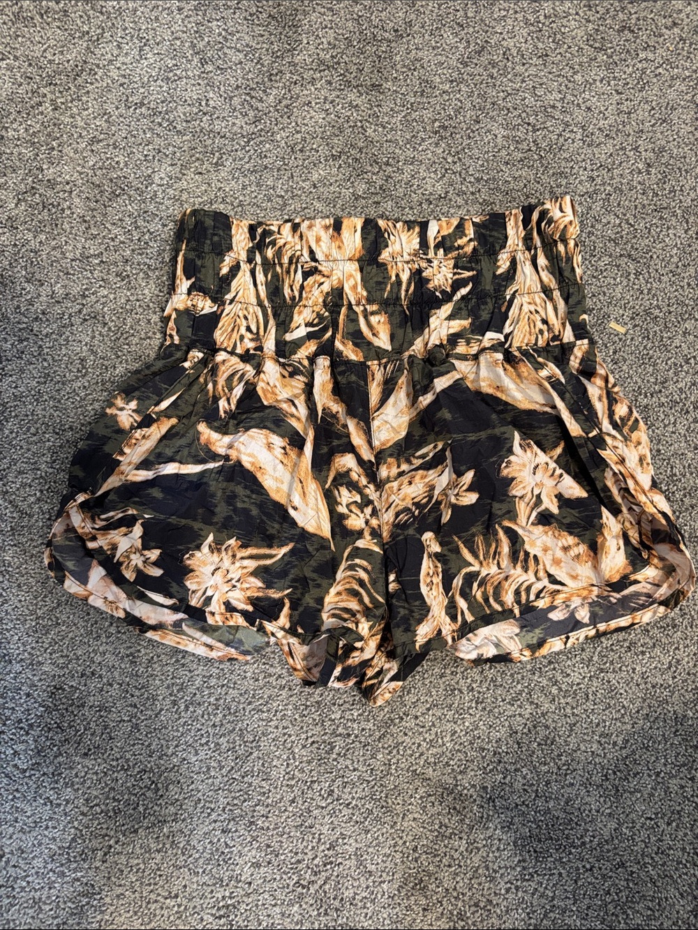 FP Movement by Free People Black High-Waist Floral Shorts ws29